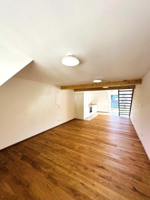 Erstbezug mit Einbauküche: Exklusive 2-Zimmer-Maisonette-Wohnung mit geh. Innenausstattung
