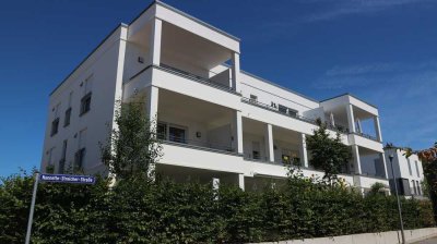 Neuwertige 2-Raum-Wohnung mit Balkon und Einbauküche in Regensburg