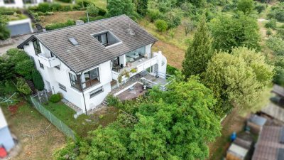 Gepflegtes Einfamilienhaus mit Einliegerwohnung, Wellnessbereich und traumhaftem Blick in Remshalden