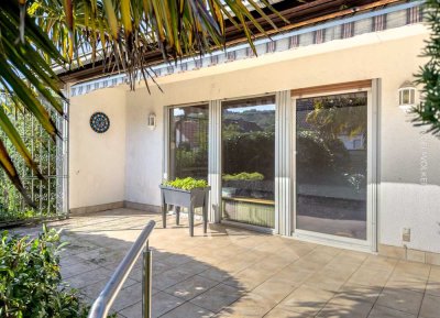 Freistehendes Einfamilienhaus mit großem Garten auf Erbbaugrundstück