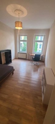 Möbliertes WG-Zimmer im Altbau, all-inklusiv Miete