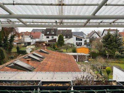 Renovierte 2-Zimmer Wohnung mit Südbalkon in ruhiger Stadtnähe