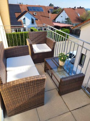 Schöne und vollständig renovierte 1-Zimmer-Dachgeschosswohnung mit Einbauküche in Tannheim