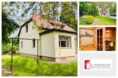 Schöneiche - Einfamilienhaus auf großem Grundstück - Keller, Nebengelass, Garagen, Sauna!