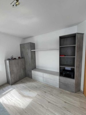 Nachmieter gesucht: 2-Zimmer-Dachgeschosswohnung mit EBK,Balkon
