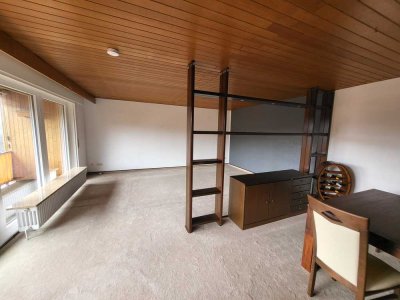 Schöne Wohnung im 1. Obergeschoss eines ruhigen Zweifamilienhauses