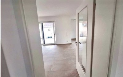 Moderne 2-Zimmer-Wohnung mit Balkon, Carport und KfW-40-Standard
