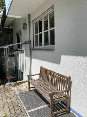 Teilmöblierte Einliegerwohnung in Gilching
