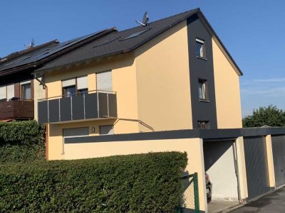 TOP! Modernisiertes Reiheneckhaus mit Garten, Garage, 2 Bädern & 5 Schlafzimmern