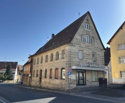 Denkmalgeschützes Mehrfamilienhaus, vielfältige Nutzungsmöglichkeiten, auch Gewerbe möglich