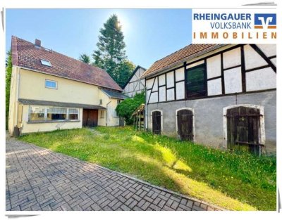 ** Schlangenbad: Sanierungsbedürftiges Einfamilienhaus mit großem Potenzial **