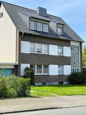 Zentral aber dennoch ländlich:  3,5-Raum-Erdgeschosswohnung mit Garten