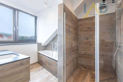Großzügiges Eigentumswohnung mit ca. 131 m² in historischem Ambiente- Stilvoll und barrierefrei
