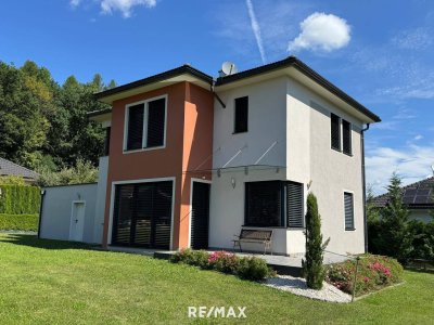 NEUER PREIS! Einfamilienhaus für anspruchsvolle Käufer - im Grünen und doch in Stadtnähe