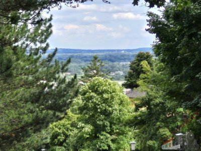 Topsaniert wie Erstbezug- Loggia- Teifgaragenstellplatz