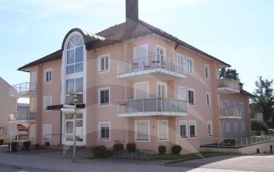 Nettes, teilmöbliertes Appartement mit Balkon in Geisenhausen!
