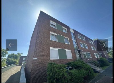 Moderne 4-Zimmer-Wohnung mit Balkon und großen Zimmern zur Vermietung in Köln-Pesch
