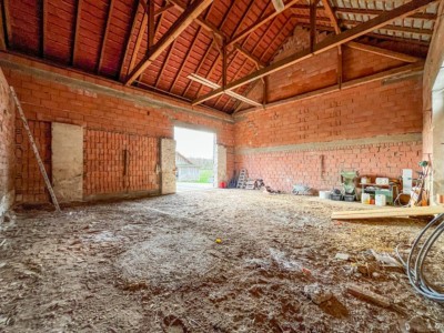 Land &amp; Gut: Hof für Menschen, Tiere ... - Wohnen. Arbeiten. Anlage.