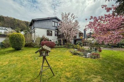 Zuhause im Grünen.
Charmante 3-Zimmerwohnung mit Balkon und Gartenblick in ruhiger Lage