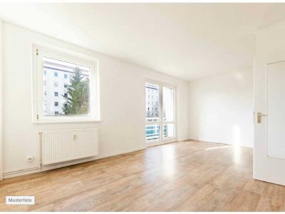 Provisionsfrei Wohnung in 86199 Augsburg, Oskar-von-Miller-Str.