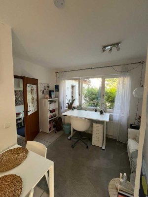 Apartment im Grünen für 1 Person mit Terrasse in MZ-Gonsenheim *** 2ZKoNiB