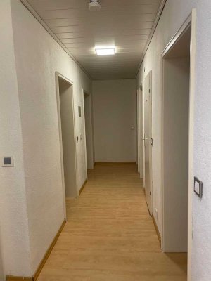 Gepflegte 3-Zimmer-Wohnung im 1. OG mit Balkon in Kirchhain