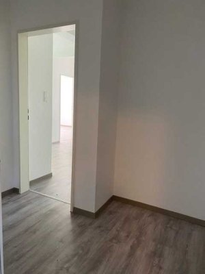 Renovierte 2-Zimmer-Wohnung mit Blick ins Grüne!