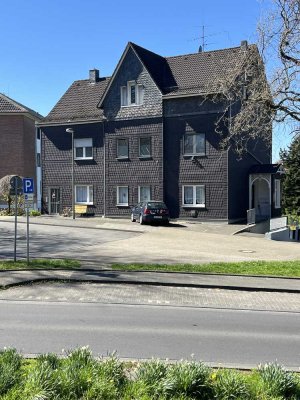 MEHRFAMILIENHAUS MITTEN IN BURSCHEID - TRAUMHAFTES GRUNDSTÜCK