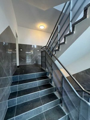 Frisch saniert: schöne 3-Zimmer-Wohnung Souterrain (Whg.7)