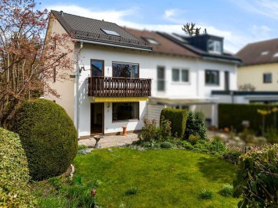 In Gröbenzell Zuhause: Reihenendhaus mit Herz und Substanz