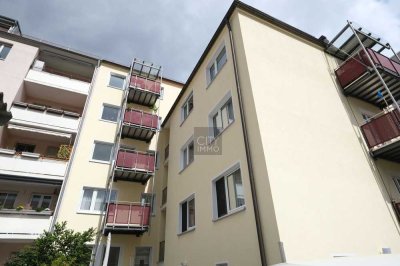 Sanierte 4-Zimmer-Wohnung mit Balkon und Garage direkt am Stadtpark