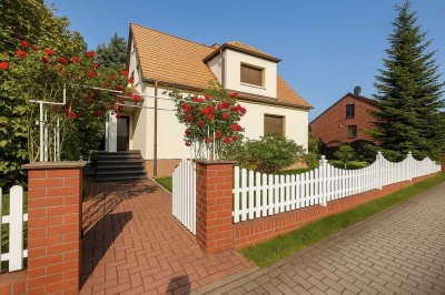 Echte Alternative zur ETW in Zehdenick – Zweigeschossiges Haus mit Doppelgarage & Gartenmitbenutzung