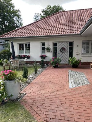 Attraktive Wohnung mit gehobener Innenausstattung mit Einbauküche in Wildeshausen