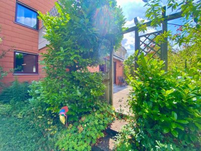 Charmante 4-ZKB-Wohnung im Erdgeschoss mit großem Garten, seniorengerecht – ruhige Lage!