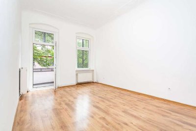 Altbau-Perle am Schillerpark – mit Potenzial & Balkon!
