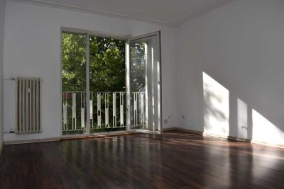 Cauerstraße 33, 
Bezugsfrei - Nahe der Spree in Nord-CH! 
Ruhige, sonnige Whg mit gr. franz. Fenst