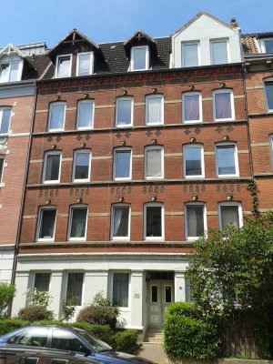 Schöne, helle Altbau 4 Zimmer Wohnung mit 2 x Bad
