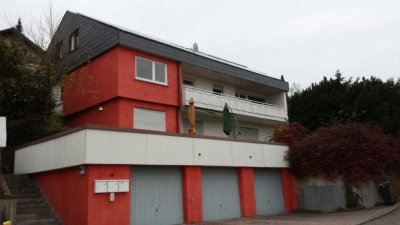 Freundliche und modernisierte 3-Raum-Terrassenwohnung mit geh. Innenausstattung, mit Terasse und EBK