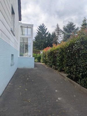 Haus -3 Zimmer mit Garten