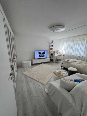 Schicke, vermietete 2-Zimmerwohnung in Refrath