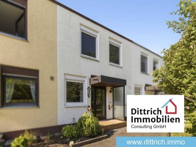 Reihenmittelhaus - teilmodernisiert mit Terrasse, Hobbyraum, Garage