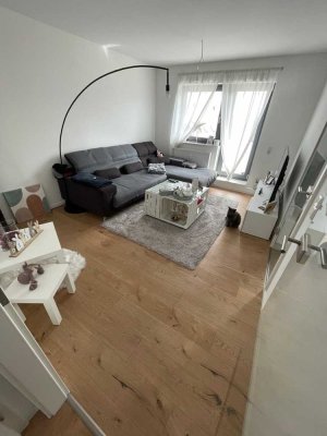 Sie suchen eine neue Wohnung mit einem großem Balkon & Garten? Dann habe ich das Richtige!