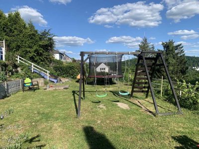 Familienparadies stilvolle 6-Raum-Wohnung in Velbert mit tollem Garten!