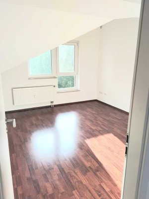 Charmante 2-Zimmer Dachgeschosswohnung in Maintal/Dörnigheim