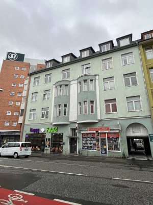 Helle 2-Zimmer-Wohnung im 4. OG mit Balkon in zentraler Lage