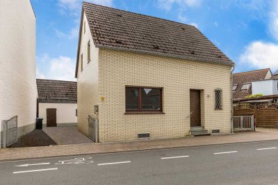 Freistehendes Juwel von 1885 – Historisches Haus mit traumhaftem Grundstück