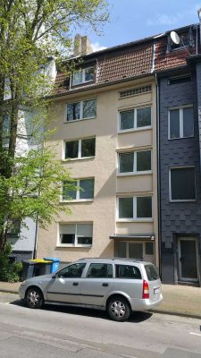 Top renovierte 2-Zimmer-Etagenwohnung mit Balkon in Essen-Rüttenscheid