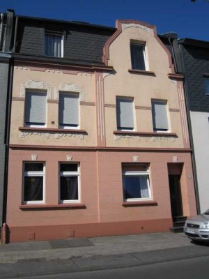 Schöne 3 Zi. Whg  Ob- Alstaden in gepfl. 3 Fam. Haus ideal für 2 Pers.
