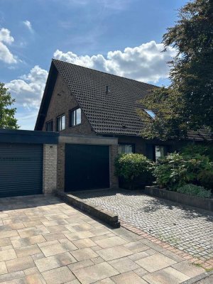 Großzügiges Einfamilienhaus  NÄHE ZENTRUM von KAARST- BÜTTGEN.