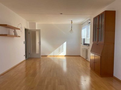 Attraktive 3 ZIMMER EIGENTUMSWOHNUNG MIT SÜD-BALKON/EINBAUKÜCHE/GÄSTE-WC